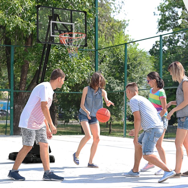 SPORTNOW Ατσάλινο στεφάνι μπάσκετ, ρυθμιζόμενο σε ύψος και φορητό με σανίδα και ρόδες, 107x70cm, μαύρο και κόκκινο A61-045V00BK